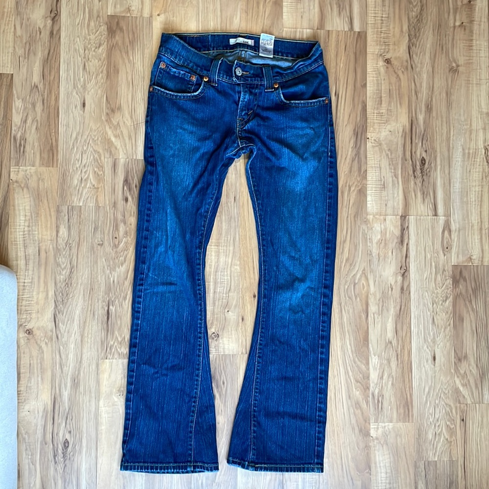 Levis 542